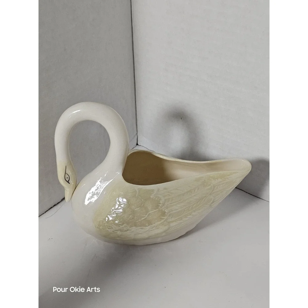 Belleek Made In Ireland Swan Creamer Vintage Porcelain Bird Perfect Beautiful